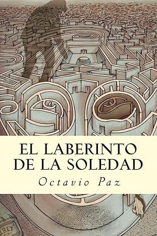 una persona caminado por un laberinto 